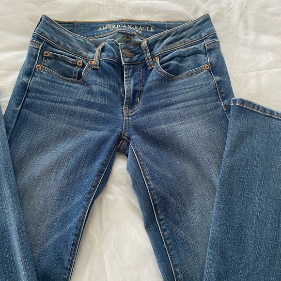American Eagle low rise bootcut jeans - Picture 3 of 5
